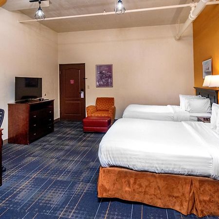 The Suites Hotel At Waterfront Plaza Duluth Exteriör bild